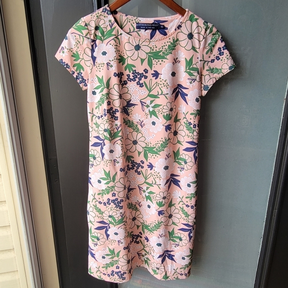 KATHERINE WAY Floral Mini Gold Dress Stretchy Short Sleeves XS Pockets Pink